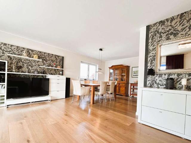 Wohnung zum Kaufen in Meerbusch 550.000,00 EUR 143 m²