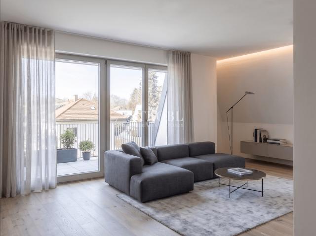 Wohnung zum Kaufen in München 1.695.000,00 EUR 141.95 m²