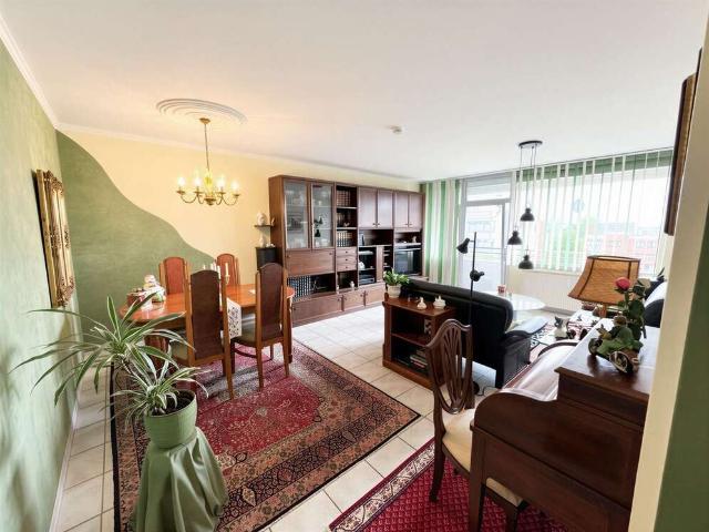 Wohnung zum Kaufen in Neuss 258.000,00 EUR 82.15 m²