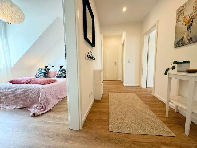 Wohnung zum Kaufen in Schönefeld 350.000,00 EUR 70.27 m²