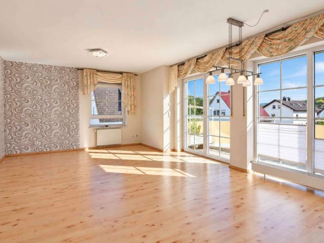 Wohnung zum Kaufen in Schlüchtern 269.000,00 EUR 93.83 m²