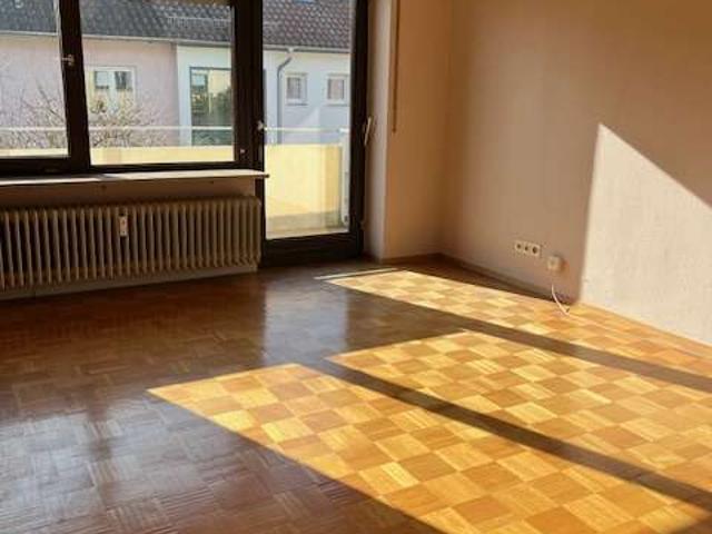 Wohnung zum Kaufen in Stuttgart 260.000,00 EUR 83.05 m²