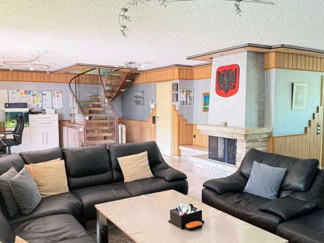 Wohnung zum Kaufen in Stuttgart 545.000,00 EUR 228 m²