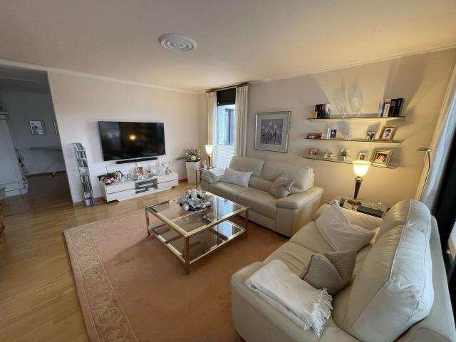 Wohnung zum Kaufen in Putzbrunn 450.000,00 EUR 93 m²