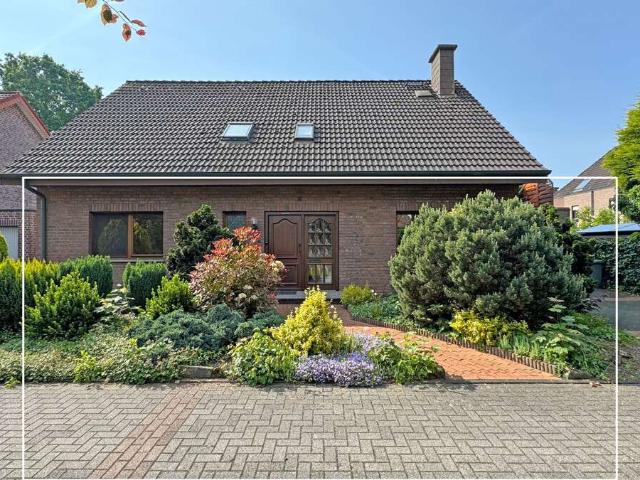 Wohnung zum Kaufen in Wesel 265.000,00 EUR 94.47 m²