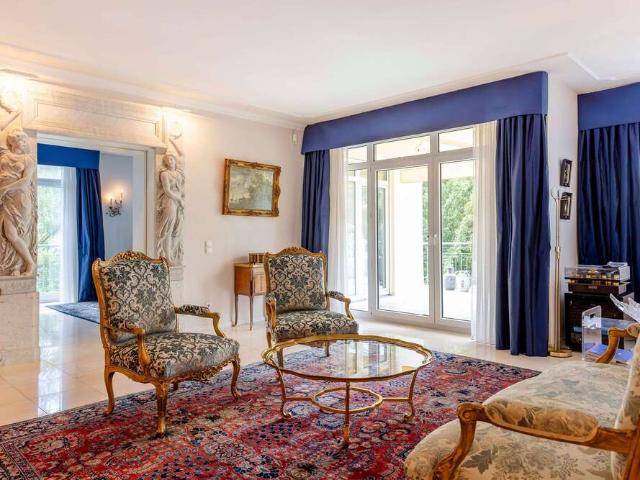Wohnung zum Kaufen in Wiesbaden 1.480.000,00 EUR 193 m²