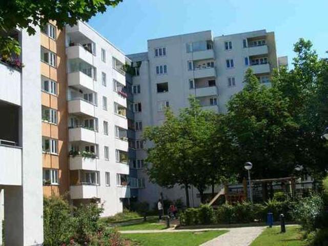 Wohnung zum Mieten in Berlin 845,71 € 97.32 m²