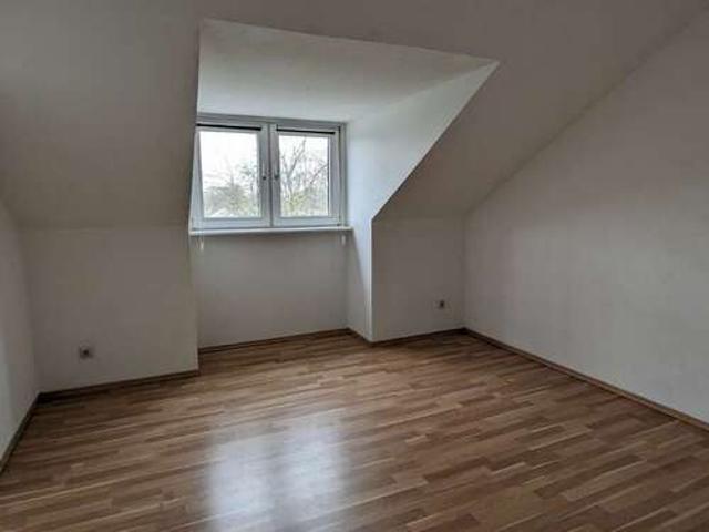 Wohnung zum Mieten in Duisburg 330,00 € 27.73 m²