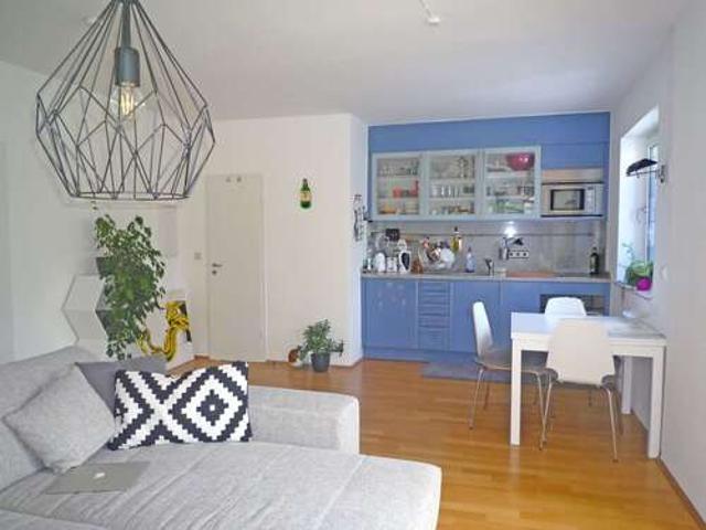 Wohnung zum Mieten in Düsseldorf 900,00 € 69 m²