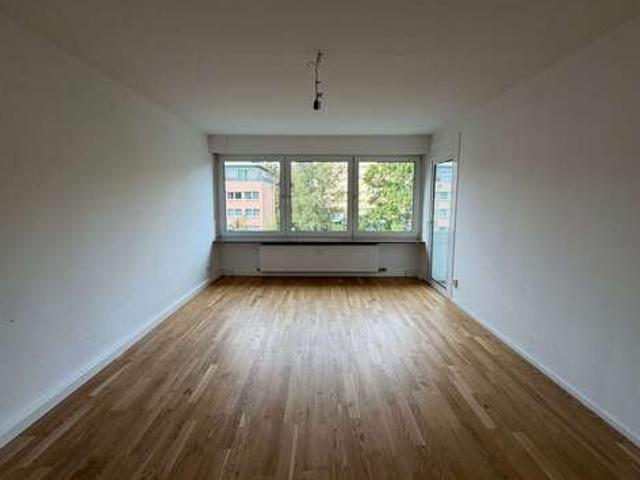 Wohnung zum Mieten in Erlangen 715,60 € 73.17 m²