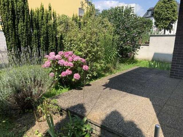 Wohnung zum Mieten in Frankfurt am Main 1.000,00 € 75 m²