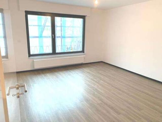 Wohnung zum Mieten in Frankfurt am Main 1.300,00 € 70 m²