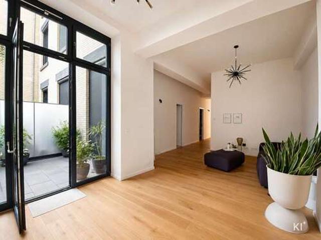 Wohnung zum Mieten in Frankfurt am Main 2.500,00 € 184 m²