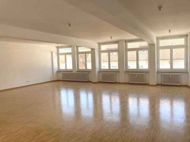Wohnung zum Mieten in Stuttgart 2.050,00 € 162 m²