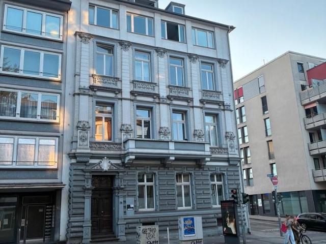 Wohnung 125 m2 + 2 Stellplätze + Keller
