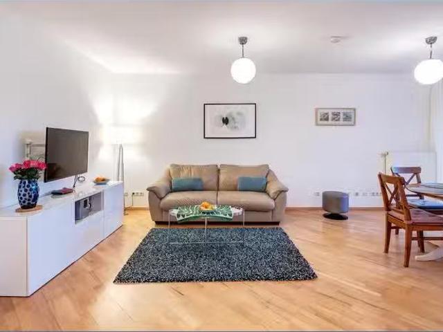Wohnung 2400 € zur Miete Neufreimann, München 80803