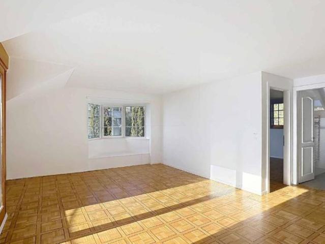 Wunderschöne 2.5 Zimmerwohnung von 72 m2 mit Balkonen und sehr schöner Seesicht