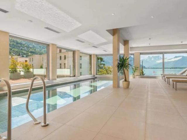 Charmantes 2,5 Zimmer Wohnung mit Seeblick