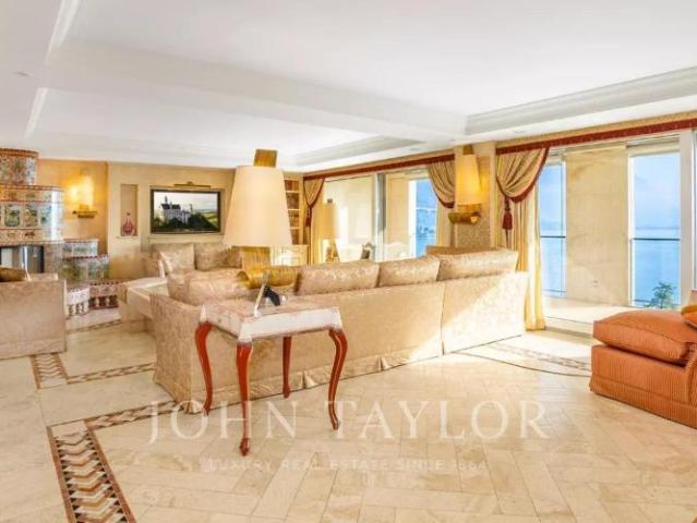 Off market! Appartement exceptional dans résidence luxueuse