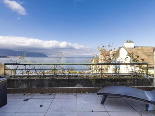 Am See gelegen – Schöne 3,5 Zimmer Maisonette Wohnung