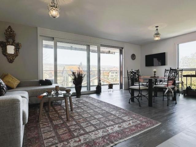 Wunderschöne und geräumige Wohnung