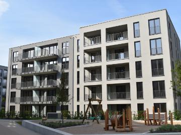 Neuwertige 3 Zimmer Wohnung mit Balkon