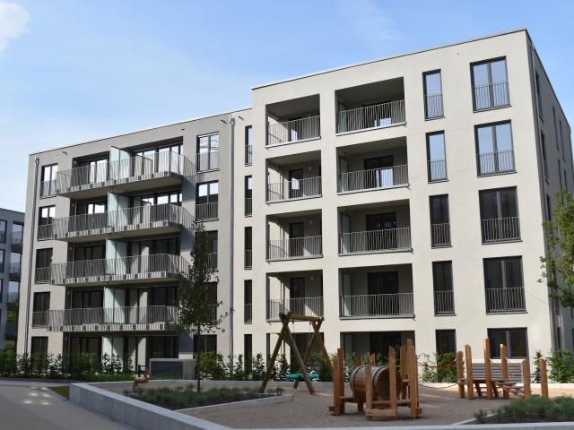 Neuwertige 3 Zimmer Wohnung mit Balkon