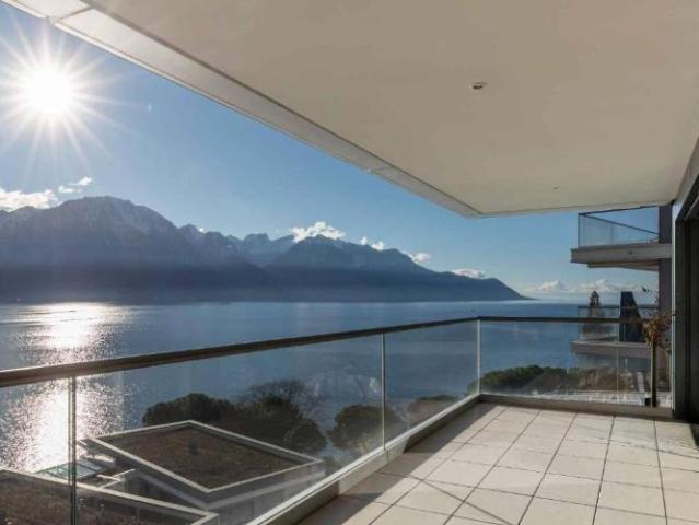Luxuriöses Apartment mit Panoramablick auf den Genfersee