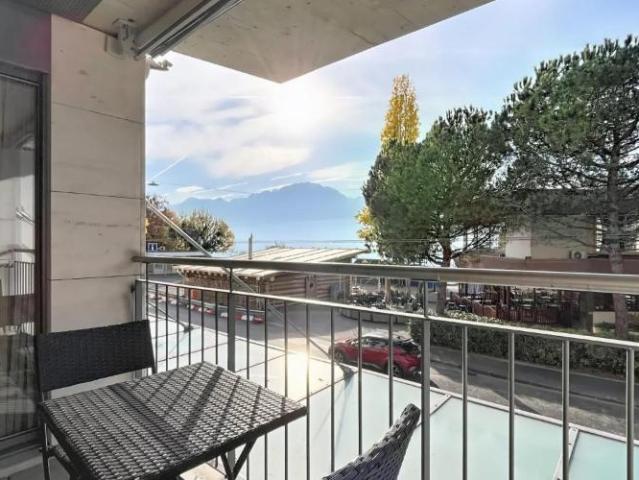 Geräumige 4.5 Zimmer in moderner Residenz mit Balkon und Terrasse