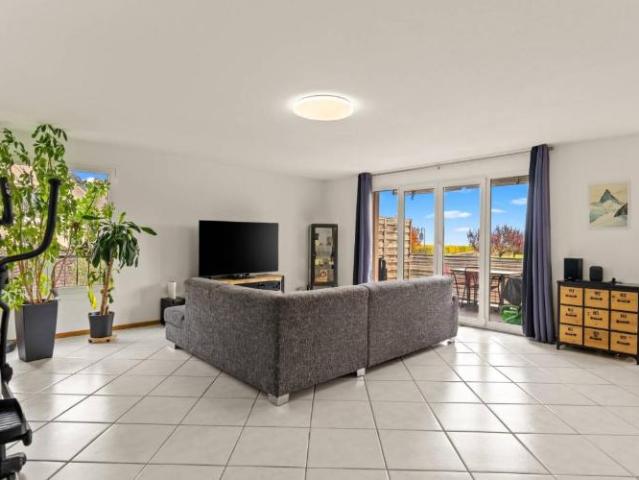 Großzügige 4,5 Zimmerwohnung mit freiem Ausblick