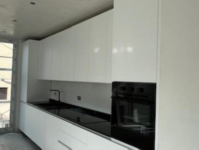 Wohnung 4.5 Zimmer Modern und Komfortabel in Vacallo: Raum, Luxus und Bequemlichkeit