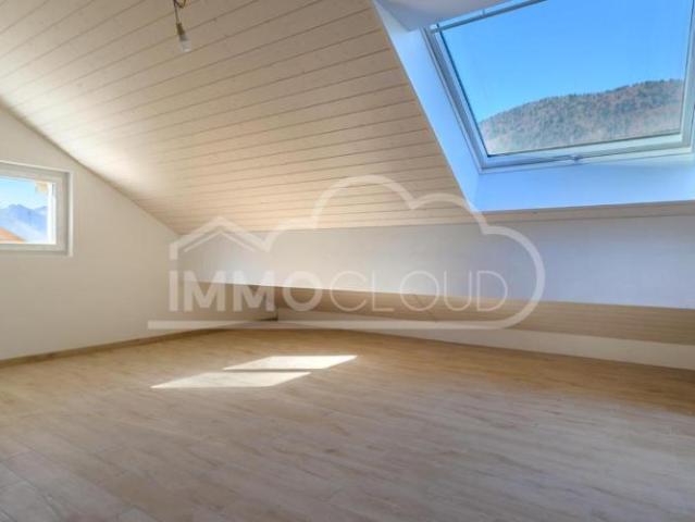 Platz und Licht in dieser Maisonette Wohnung!