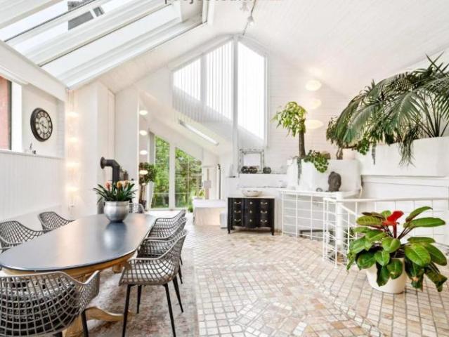 2 Wohnungen 84m2 und 181m2, in einem Triplex in einem renovierten Bauernhaus vereint