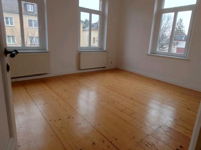 Wohnung 75m2, 1OG, Parkett, Praxis möglich