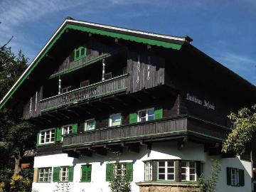 Wohnung 98 m² im Hochparterre eines stilvollen Tiroler Landhauses
