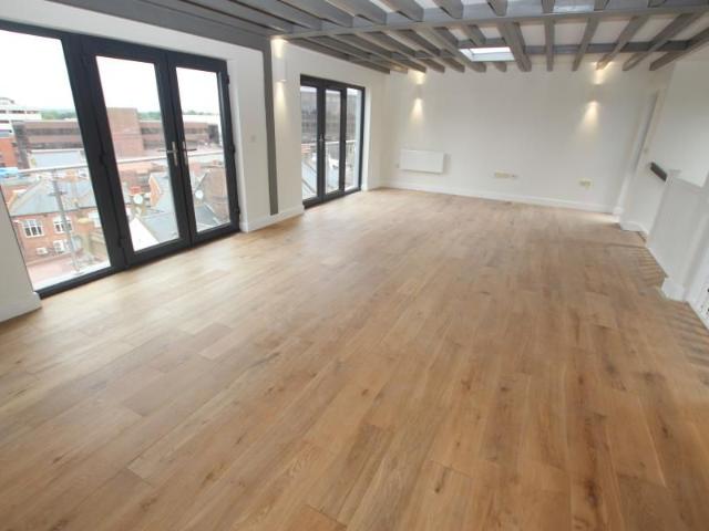 Woking, Surrey GU21, 2 bed flat to rent, £1,750 pcm | PrimeLocation