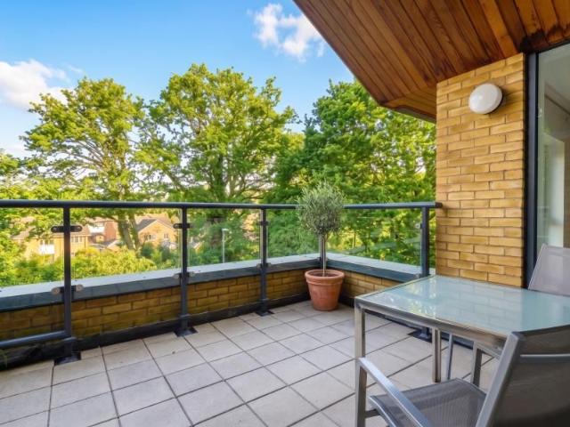 Woking, Surrey GU21, 2 bed flat to rent, £2,275 pcm | PrimeLocation