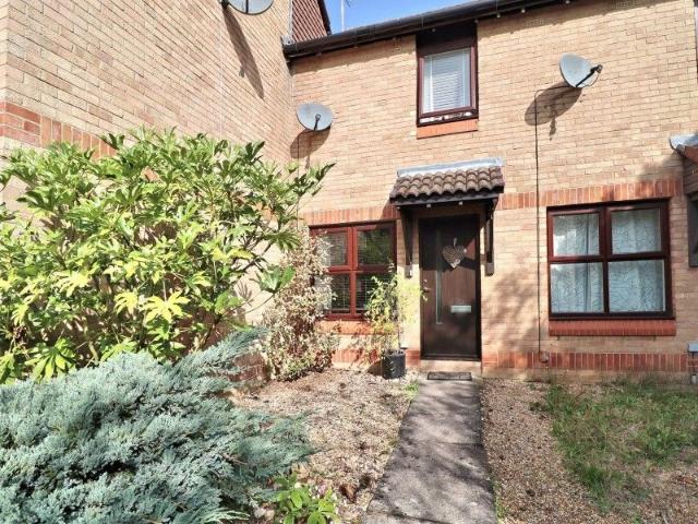 Woking, Surrey GU21, 2 bed terraced house to rent, £1,600 pcm | PrimeLocation