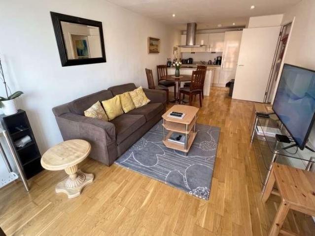Woking, Surrey, GU21