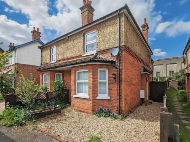 Woking, Surrey GU22, 3 bed semi detached house to rent, £2,150 pcm | PrimeLocation