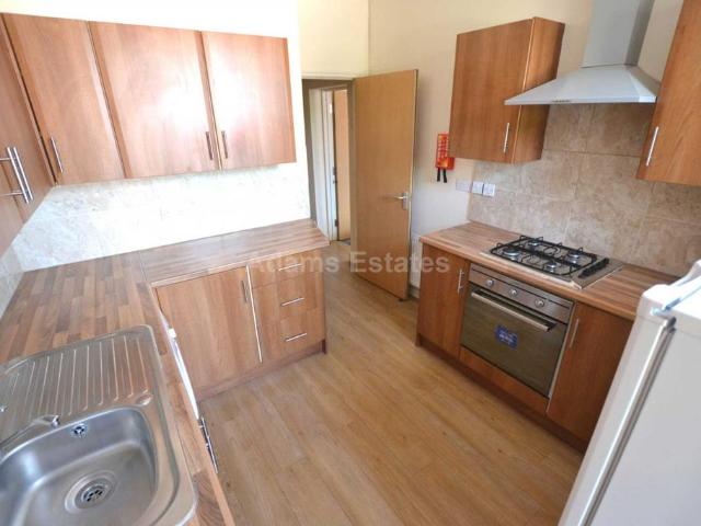 Wokingham Road, Reading, Berkshire 4 bed flat to rent £2,200 pcm £508 pw