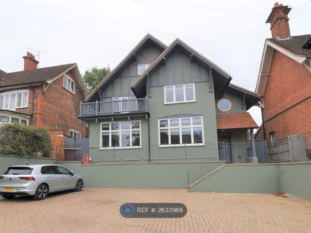 Wokingham Road, Reading RG6, 9 bed semi detached house to rent, £7,200 pcm | PrimeLocation