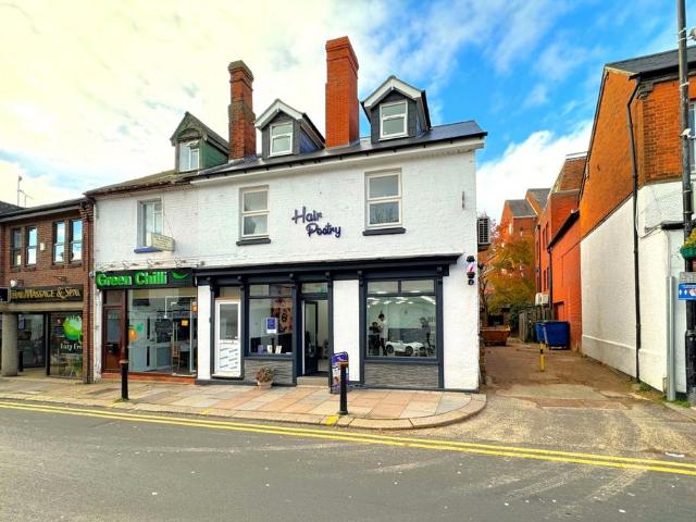 Wokingham RG40 Studio to rent £1,000 pcm £231 pw