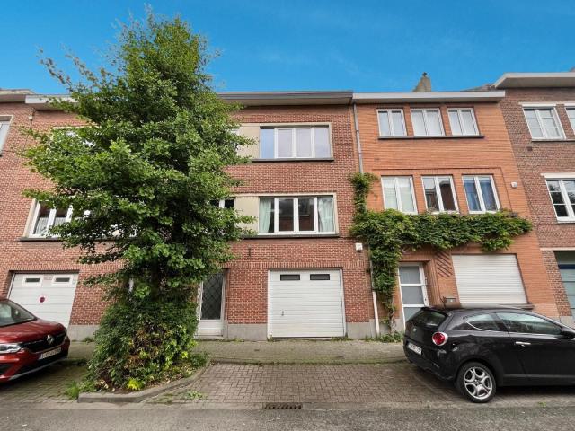WOLUWE: BEAUTIFUL APARTMENT OF +/ 72m² + TERRACE + GARAGE