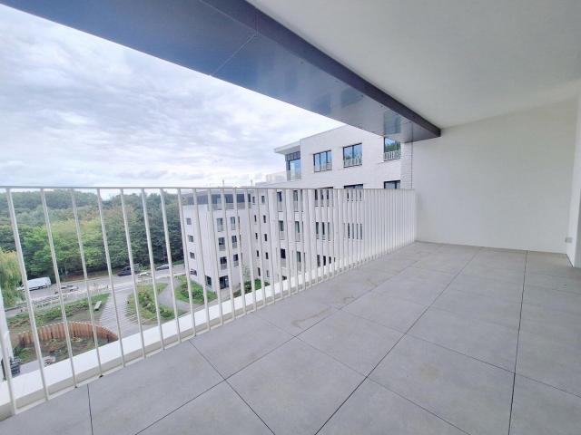 WOLUWE SAINT LAMBERT – Close to major roads, public transpor