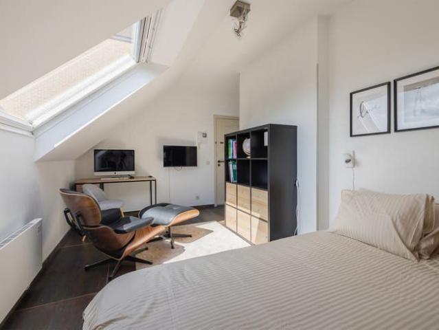 Woluwe Saint Pierre, furnished studio
