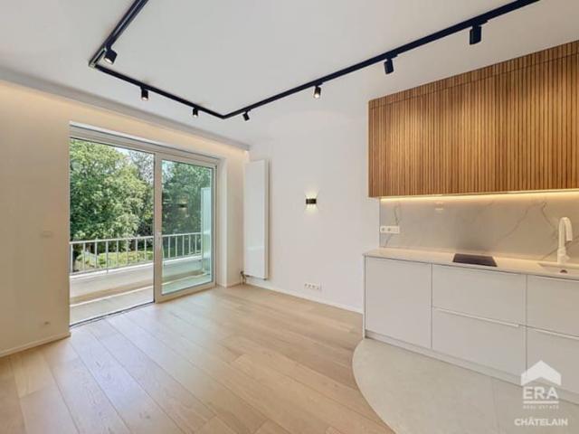 Woluwe Saint Pierre – Renovated Studio with Terrace