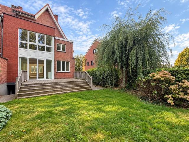 Woluwe Saint Pierre: 5 Bedroom House with Terrace