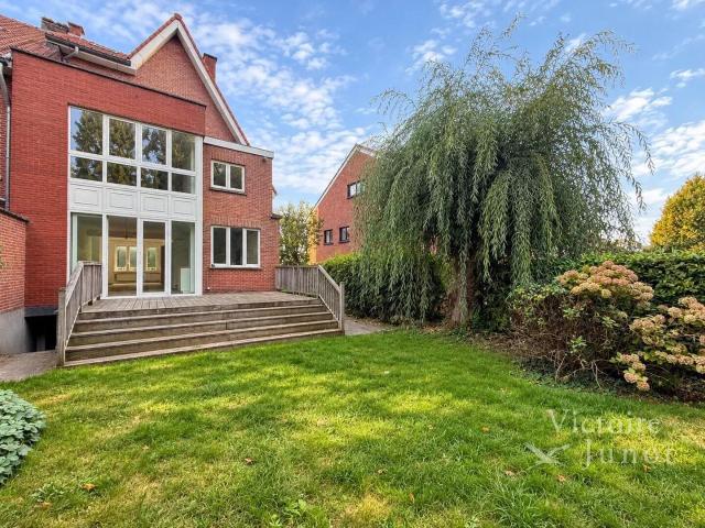 Woluwe Saint Pierre: 5 Bedroom House with Terrace