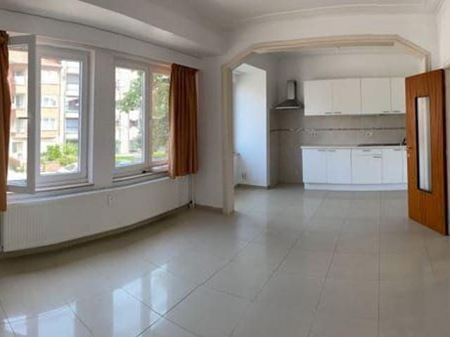 Woluwé St Pierre à 50m du métro stockel 3 chambres duplex